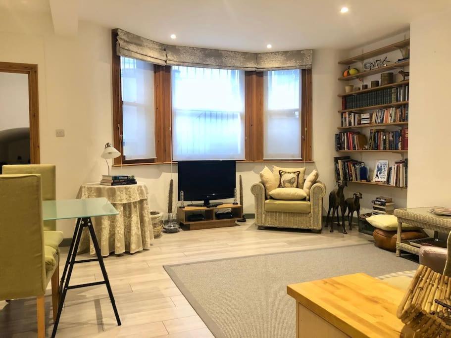 Quiet Kensington Flat Ideal For Central Londyn Zewnętrze zdjęcie